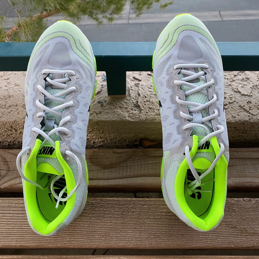 Nike Air Max Tailwind 7 Running Shoes